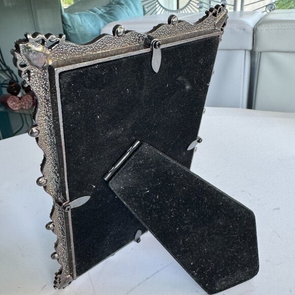 Metal Elegant Photo Frame with Clear Glass Stones 4 x 6 photos Classic Decor - Picture 4 of 5